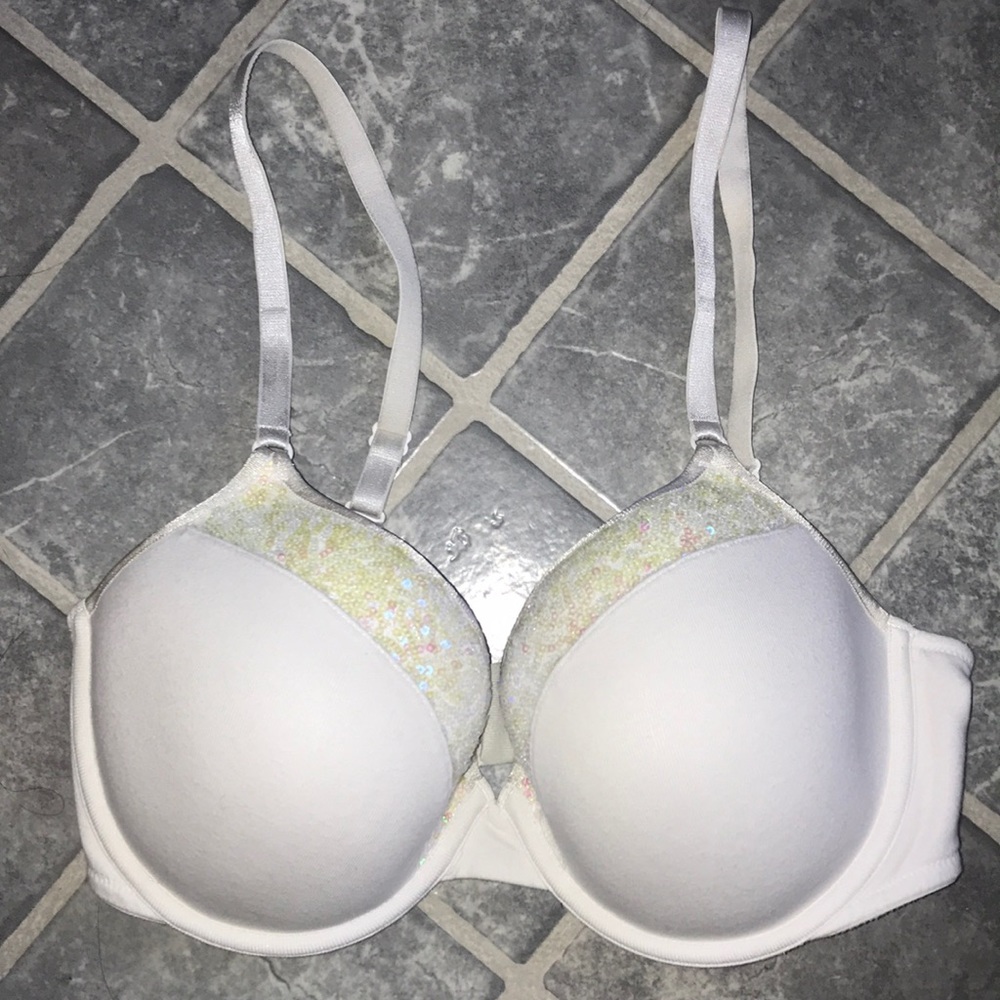 🔥Victoria’s Secret Bra - 34DD